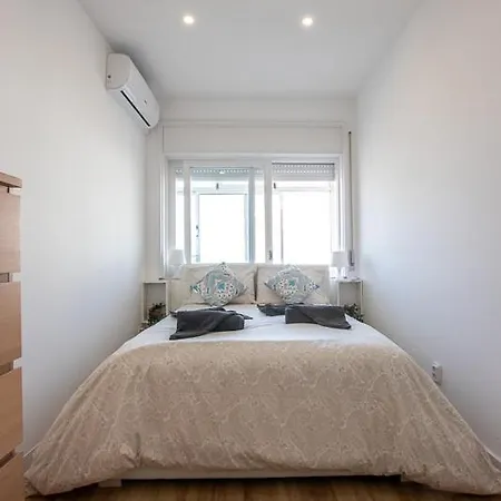 Com Conforto Na Lapa, Apartment Porto