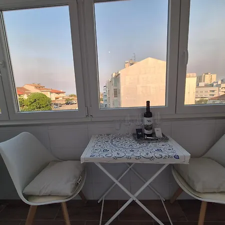 Com Conforto Na Lapa, *